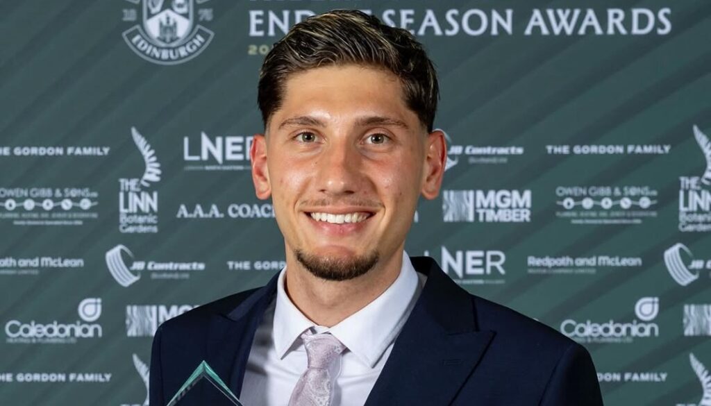 Γκολ από τα 30 (!) μέτρα ο Νεκτάριος Τριάντης!