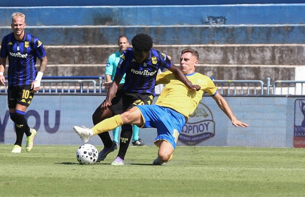 Παναιτωλικός-Άρης 0-1: Απέδρασε από το Αγρίνιο με οδηγό τον Μορόν