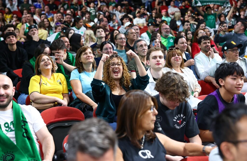 Παναθηναϊκός για τους φιλάθλους του: «Η αιώνια δύναμή μας»