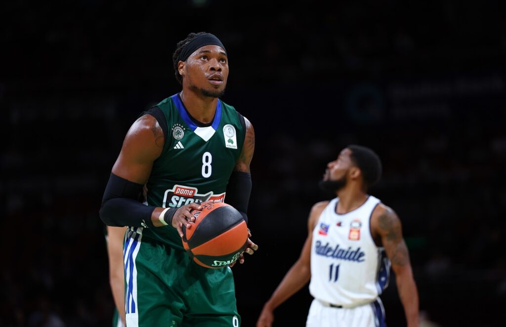 Χολμς: «Αυτή η φανέλα είναι φωτιά»