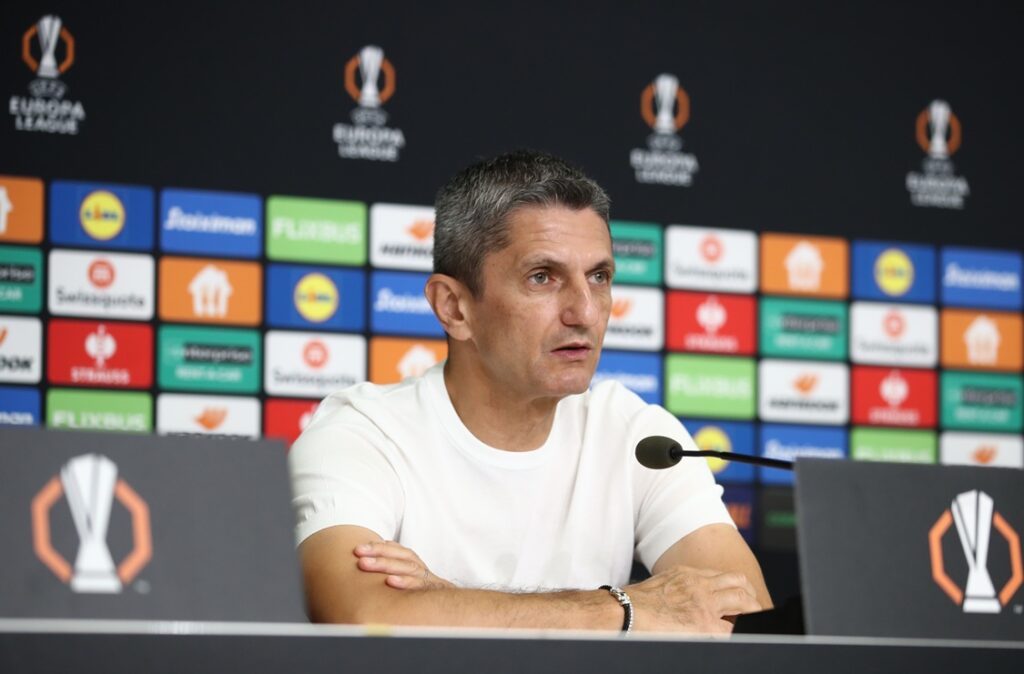 Λουτσέσκου: «Είμαι από τους λίγους που πρέπει να βλέπω τα πράγματα καθαρά»