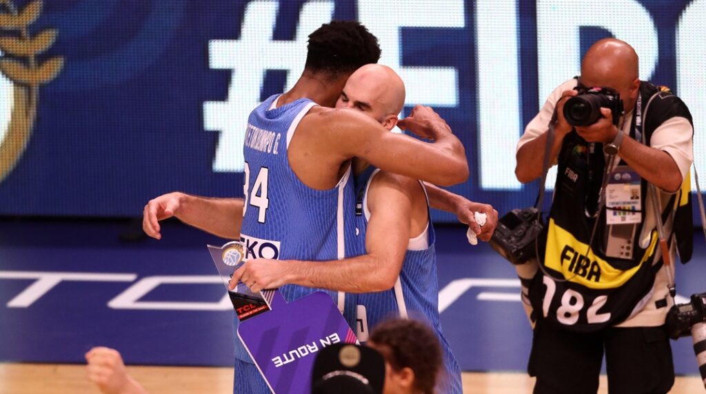 Καλάθης: «Ο Γιάννης Αντετοκούνμπο είναι… ένας κλόουν, ένας υπέροχος τύπος»