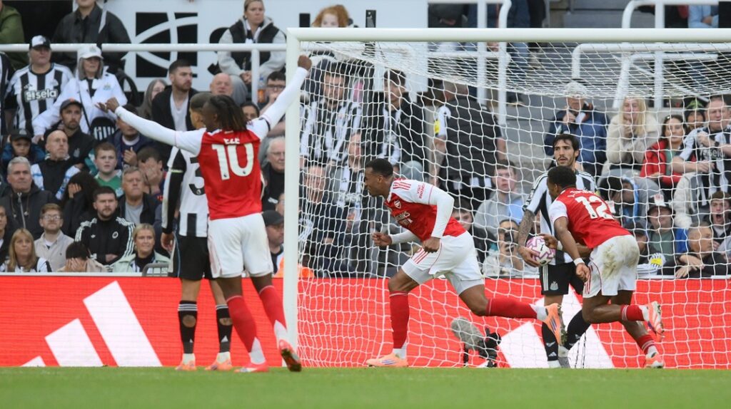 Σχολή…Λίβερπουλ η Άρσεναλ – Σπουδαίο διπλό στο St James Park με buzzer beater στο 90+6