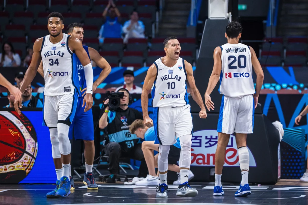 Ελλάδα-Ισραήλ 84-79: Γιάννης-Σλούκας οδήγησαν, Σαμοντούροβ ο «x factor» και τώρα Λιθουανία