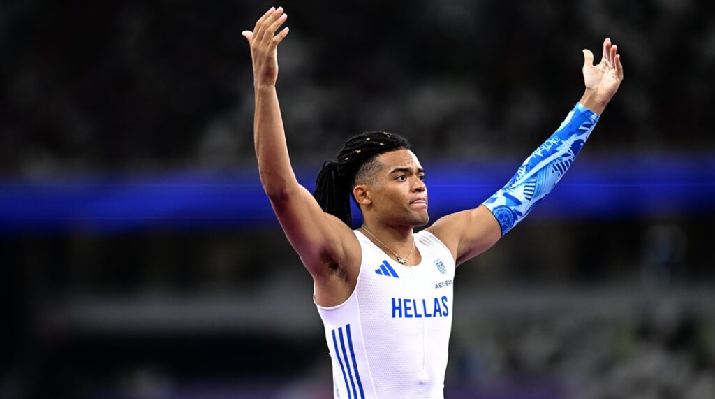 «Ασημένιος» ο εκπληκτικός Καραλής στο παγκόσμιο πρωτάθλημα στίβου – Για 12η φορά πάνω από τα 6 μέτρα το 2025