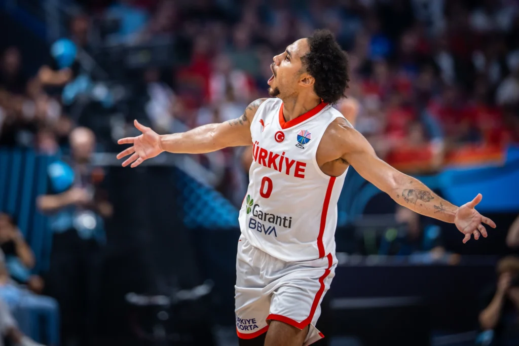 Eurobasket 2025: Στην Τουρκία η ΜΥΘΙΚΗ ματσάρα κόντρα στη Σερβία (95-90) – Πρωτιά για την ομάδα του Αταμάν