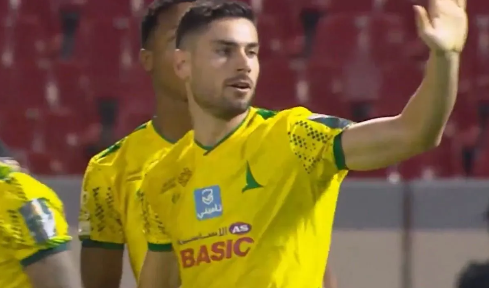 Μασούρας: Έβαλε την υπογραφή του σε επιβλητική πεντάρα της Αλ Καλίτζ