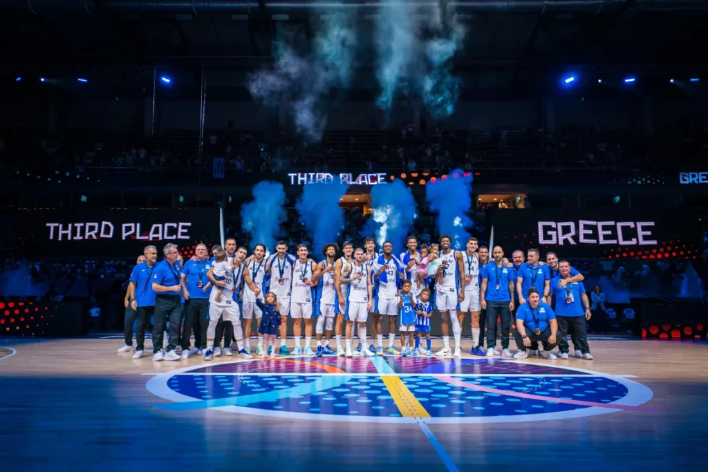 Εθνική Ελλάδας: Η απονομή του χάλκινου μεταλλίου στην «γαλανόλευκη»