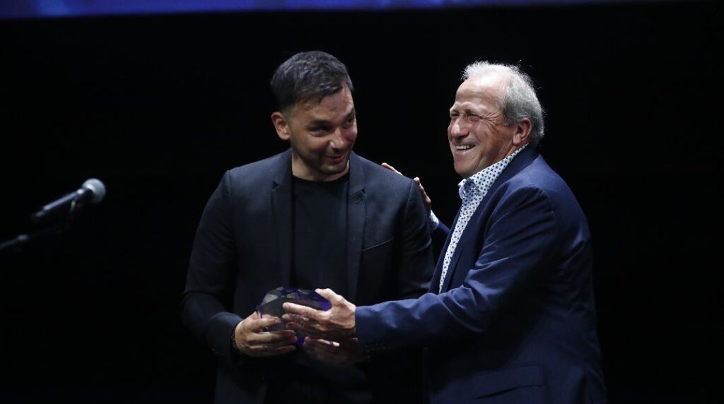 Βραβεία ΠΣΑΠΠ: Το ευχαριστώ του Νίνη στον Μουνιόθ – «Τόλμησε αυτό που δεν είχε κάνει κανείς»