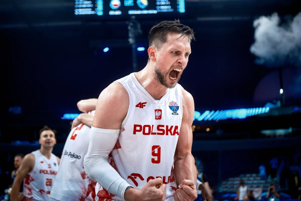 Πολωνία-Βοσνία 80-72: Ολοταχώς για τετράδα