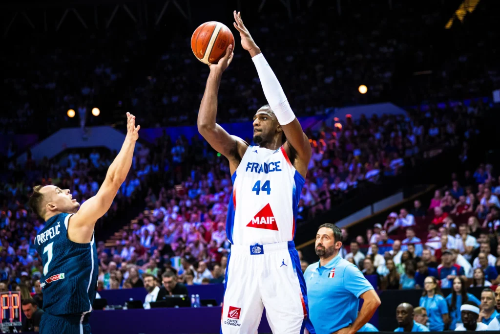 Νέο πλήγμα για τη Γαλλία – Τέλος το EuroBasket 2025 -και- για τον Σαρ
