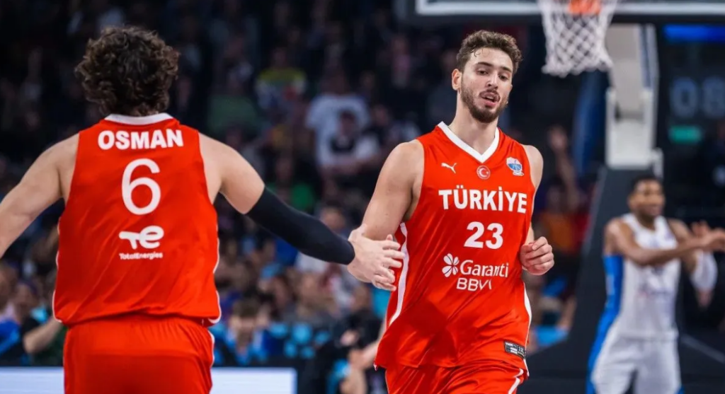 Σενγκούν: Η απάντηση για την προκλητική ανάρτηση μετά το Τουρκία-Ελλάδα στο Eurobasket 2025