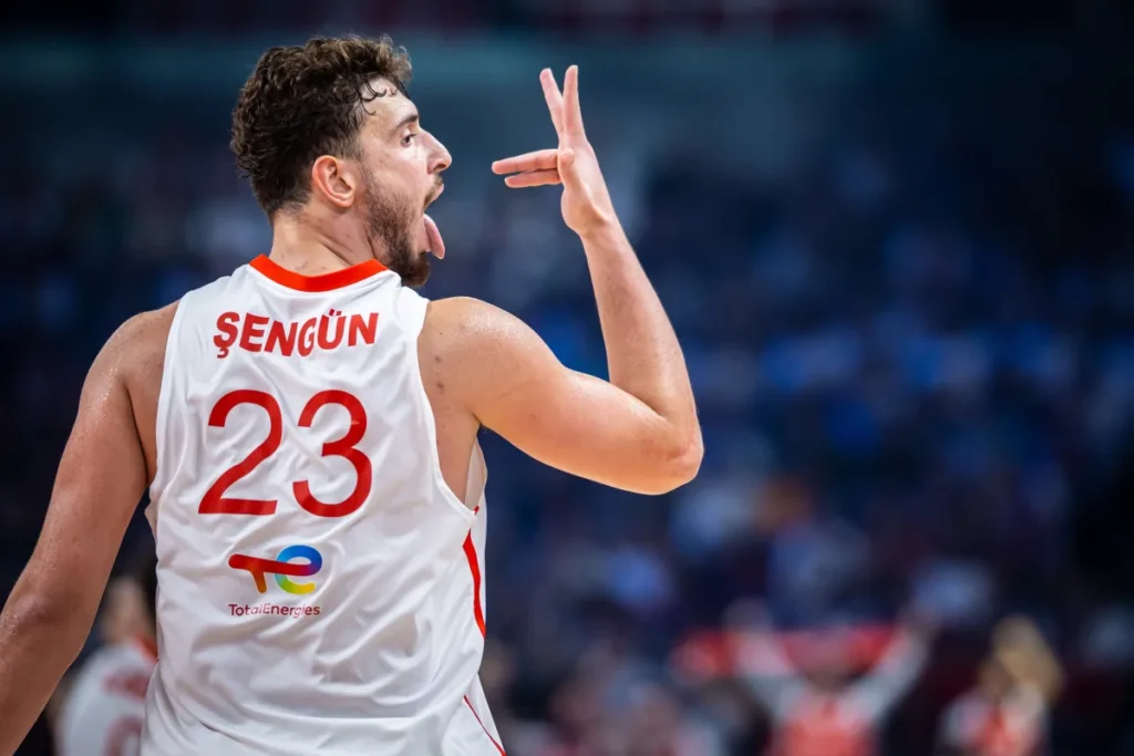 EuroBasket 2025: Το viral post της FIBA – «Όχι baby Γιόκιτς, να τον λέτε Daddy Σενγκούν»