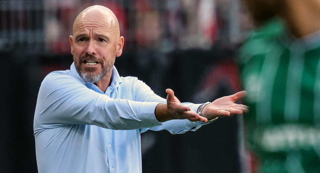 Τεν Χαγκ: «Με αιφνιδίασε η απόφαση της Λεβερκούζεν»