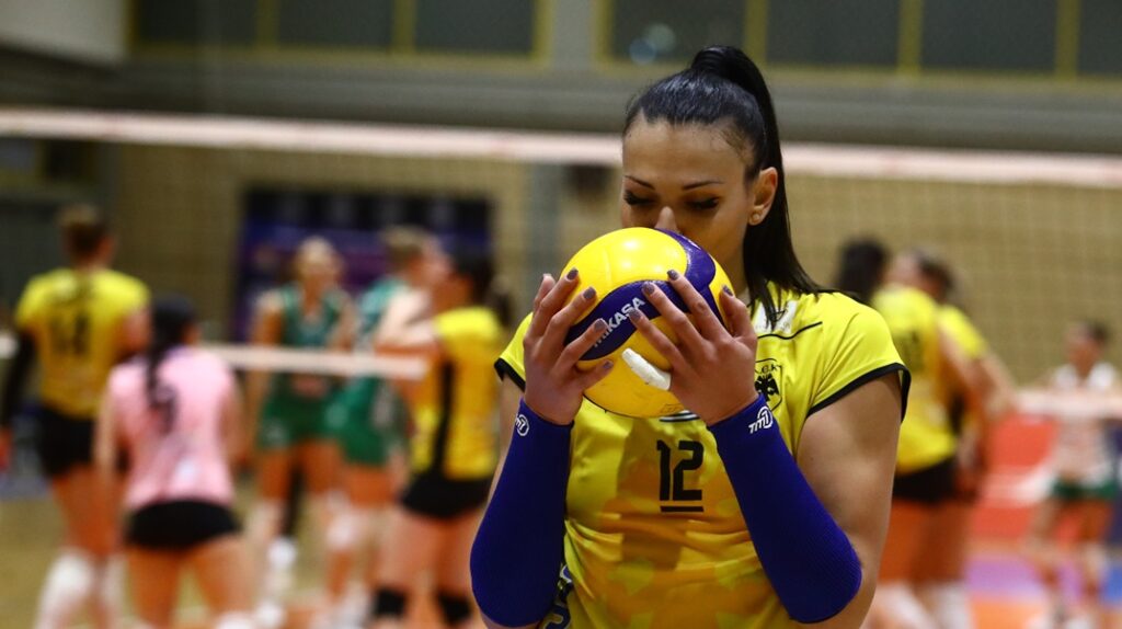 Εύα Χαντάβα: «Πίστευα ότι θα πεθάνω, κινούμασταν μόνο από το ένστικτό μας» – Η μαρτυρία της βολεϊμπολίστριας από το Νεπάλ