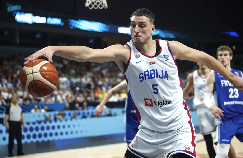 Νίκολα Γιόβιτς: Υπέγραψε ηγεμονικό συμβόλαιο με τους Μαϊάμι Χιτ