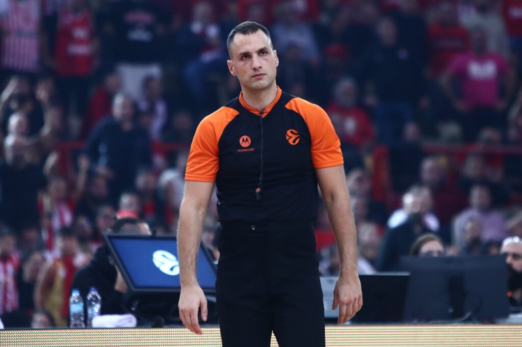 Euroleague: Ο διαιτητής που συνελήφθη θεωρείται «ταμίας» εγκληματικής οργάνωσης