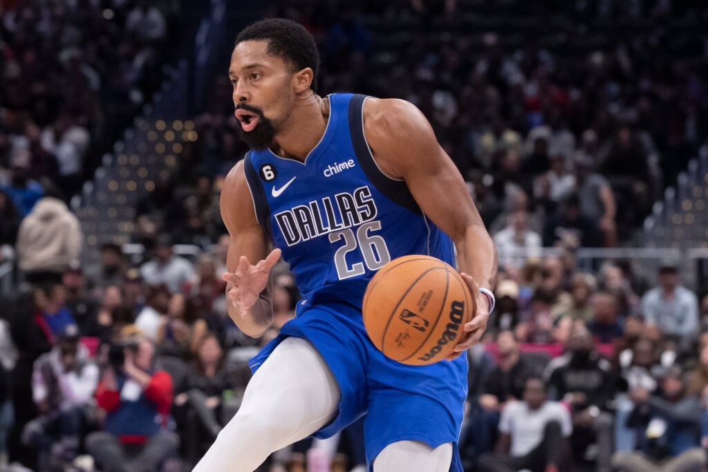 Επίσημο: Στην Μπάγερν Μονάχου ο Σπένσερ Ντιγουίντι