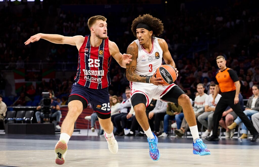 Ολυμπιακός: Κανονικά ο Γουόρντ κόντρα στη Παρί – Εκτός ο ΜακΚίσικ