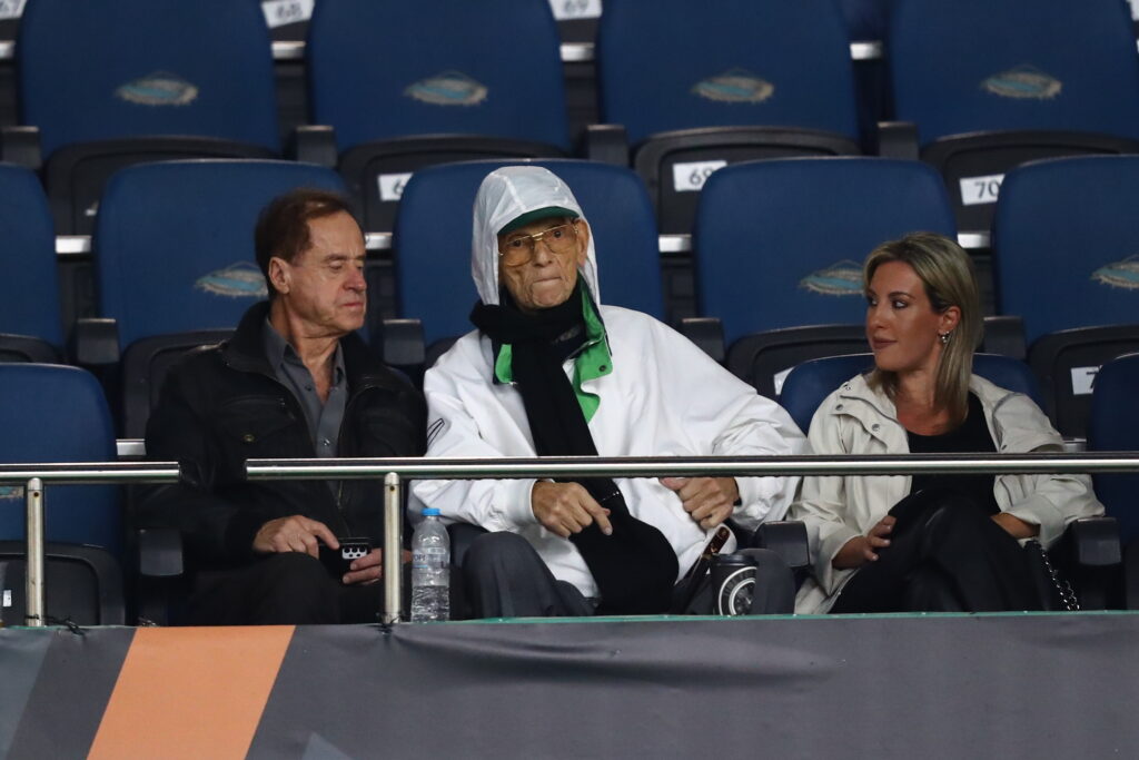 Η συγκλονιστική φωτογραφία του Αντώνη Αντωνιάδη στην κερκίδα του Παναθηναϊκού