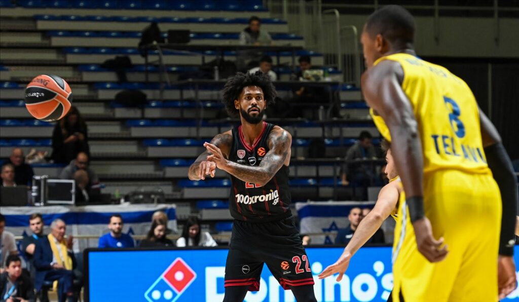 Λόνι Γουόκερ: «Σκληρή ήττα από τον Ολυμπιακό. Είμαι και εγώ υπεύθυνος» (pic)