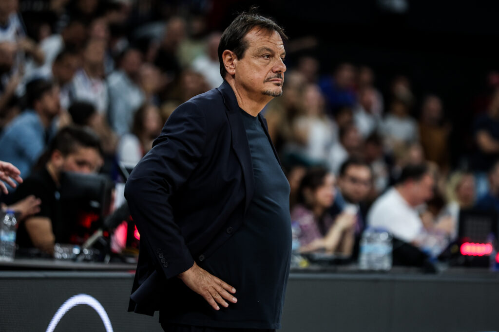 Εργκίν Αταμάν: Τα έβαλε με αεροπορική εταιρεία στη Ρόδο