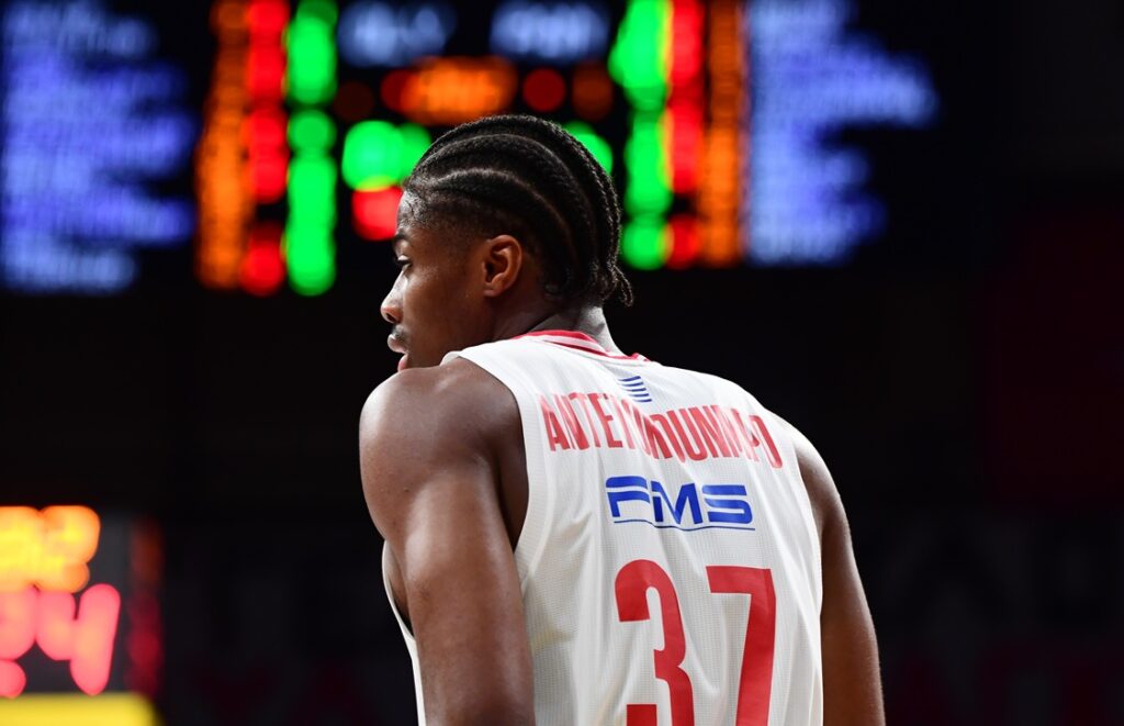 Ολυμπιακός: Αιμάτωμα αμφιβληστροειδούς ο Κώστας Αντετοκούνμπο