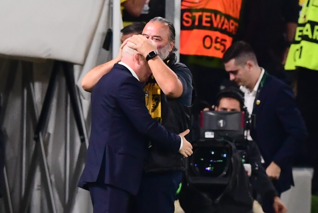 Δεν κρατήθηκε ο Ηλιόπουλος – Πανηγύρισε με την ψυχή του μαζί με τον Νίκολιτς!