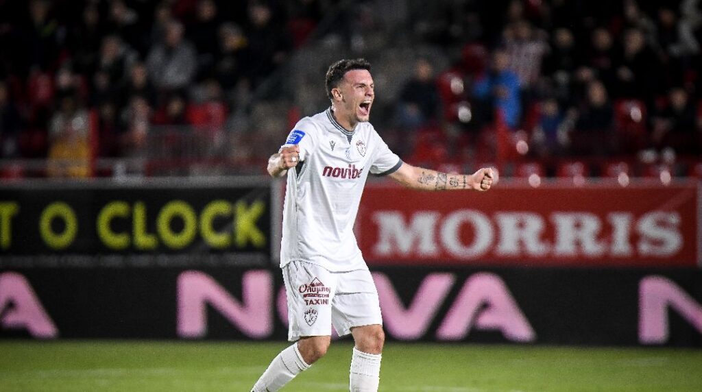 Πανσερραϊκός-ΑΕΛ Novibet 0-2: Πρώτη νίκη των βυσσινί στη μεγάλη κατηγορία μετά το 2021