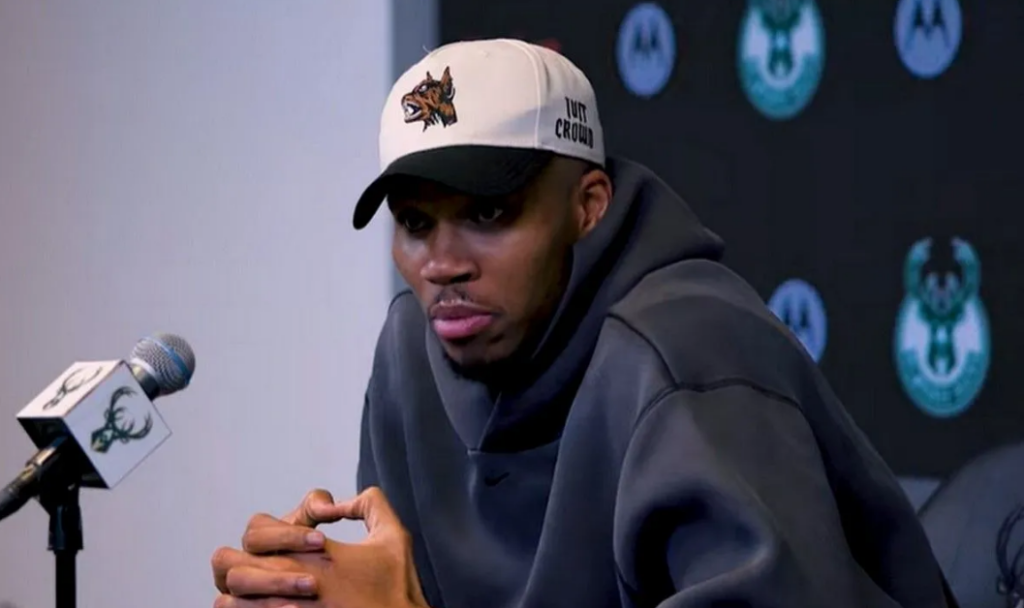 Αντετοκούνμπο για το δημοσίευμα που τον συνέδεσε με τους Νικς: «Δεν το θυμάμαι αυτό»