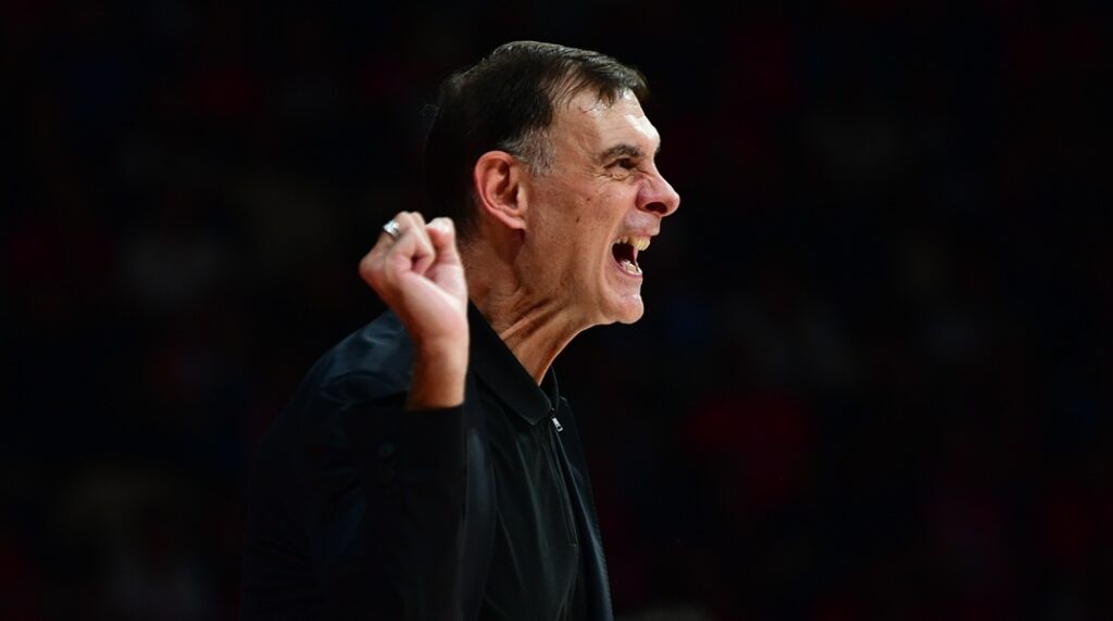 Λακωνικός ο Μπαρτζώκας: «Όταν επιτρέπεις 92 πόντους στο γήπεδό σου, είναι πρόβλημα»