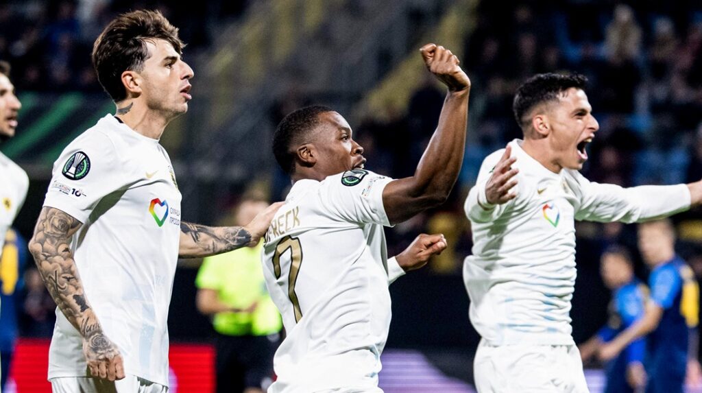 Άνοιξε νωρίς το σκορ η ΑΕΚ κόντρα στην Τσέλιε με τον Κουτέσα (vid)