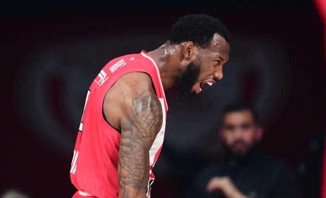 Euroleague: Το κάρφωμα του Χολ μπροστά στον Παπαγιάννη στην κορυφή του top-10 (vid)