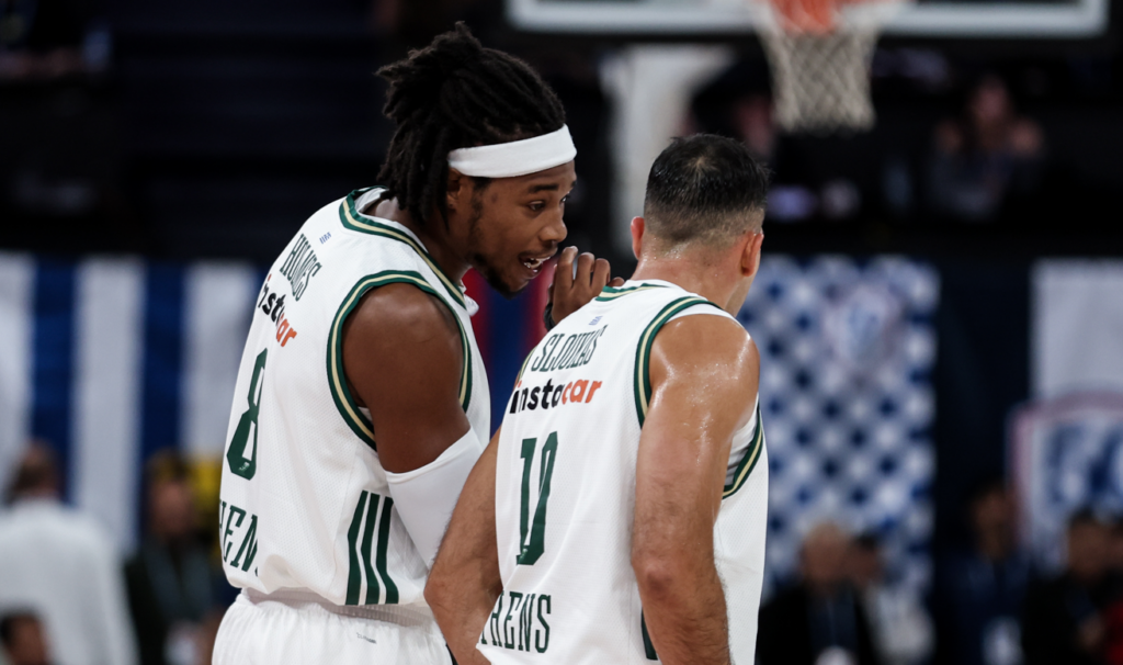 Χολμς για Σλούκα: «Η ζωή είναι τρελή, παίζω με αληθινούς θρύλους»