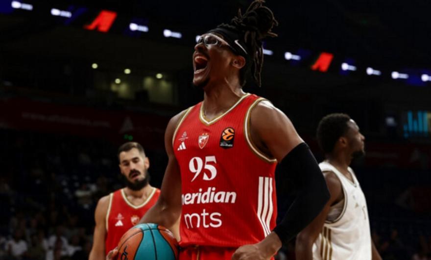 Μονέκε για Μιλουτίνοβ: «Είναι ένας από τους κορυφαίους παίκτες αυτήν τη σεζόν»