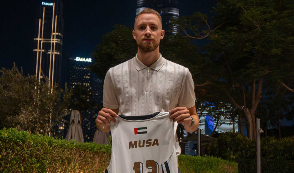 Ολυμπιακός: Ανησυχία για Μούσα στη Ντουμπάι, τραυματίστηκε στο γόνατο