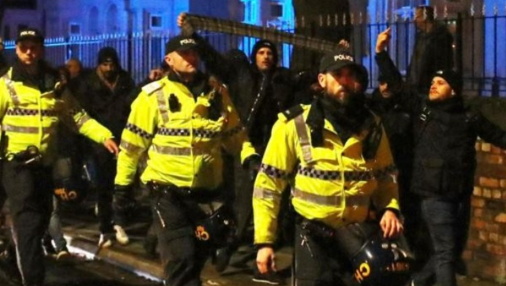 Νάπολι: Η ολλανδική αστυνομία συνέλαβε 200 οπαδούς της