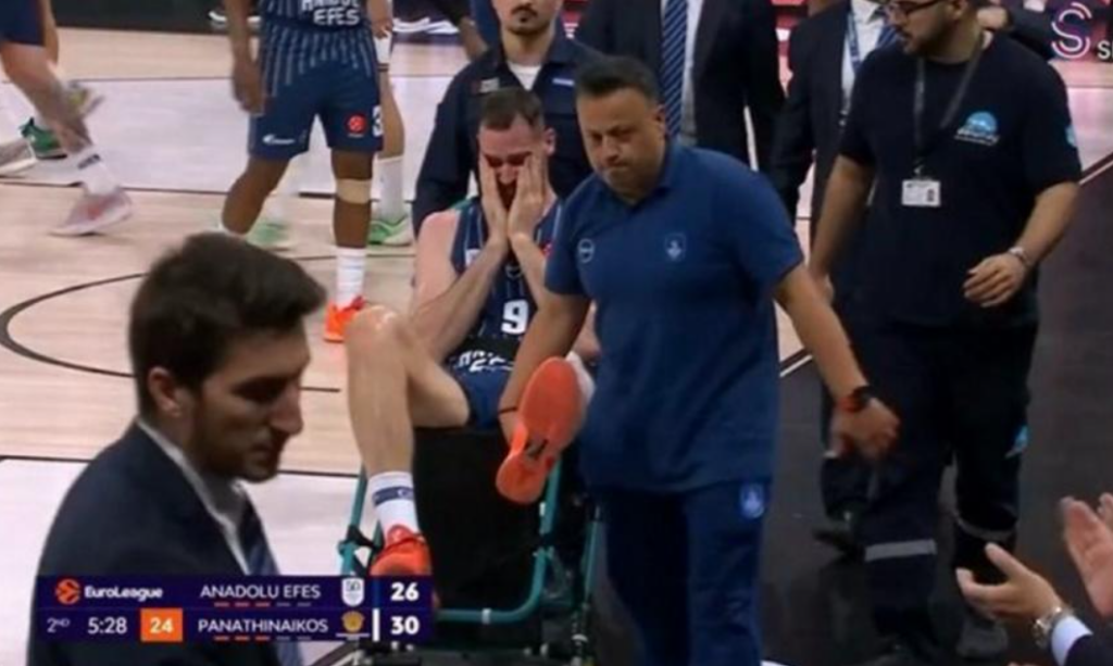 Το μήνυμα της Φενέρ για Παπαγιάννη: «Ταχεία ανάρρωση Γιώργο»