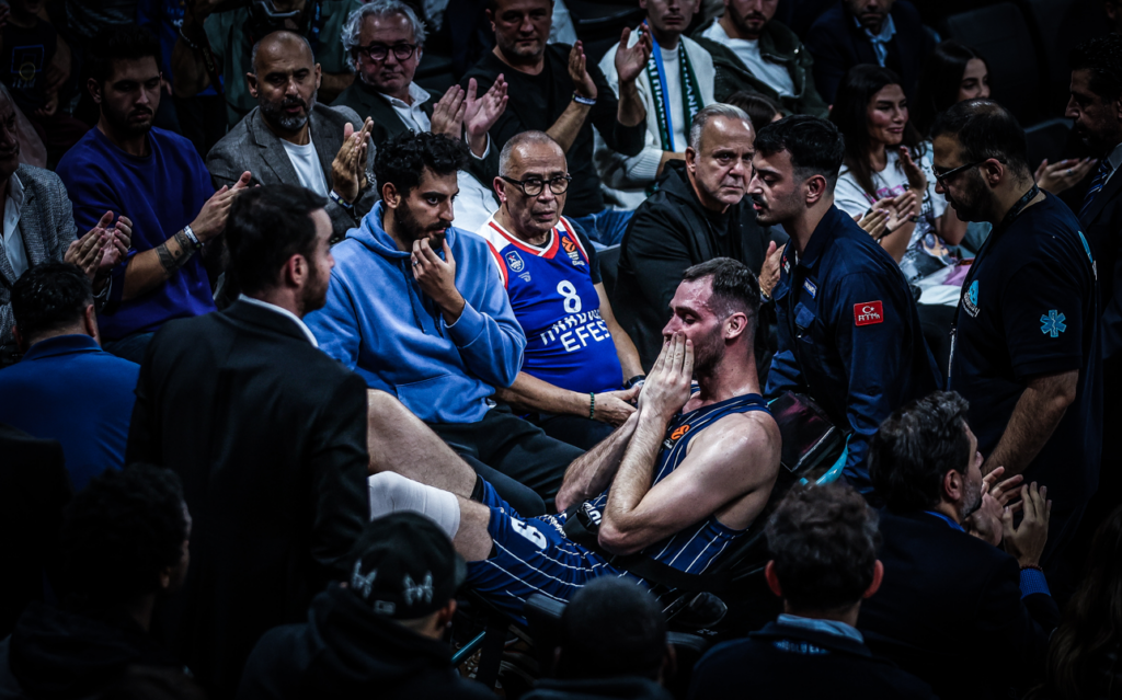 Το χειρότερο σενάριο επιβεβαιώθηκε: Ρήξη χιαστού ο Παπαγιάννης – Χάνει όλη τη σεζόν