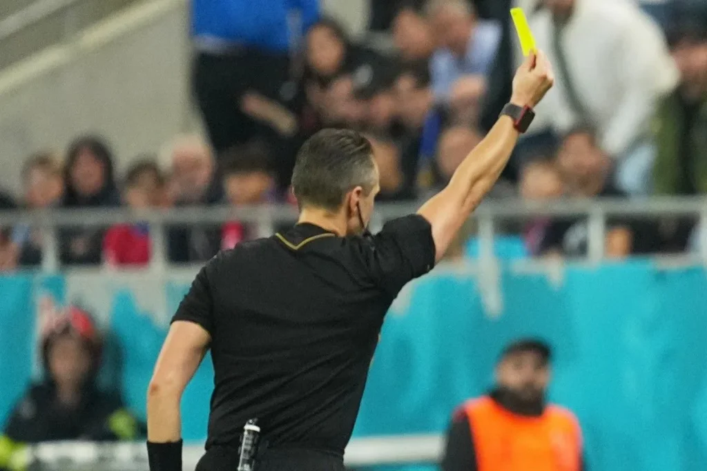 Ιταλία: Σκάνδαλο με διαιτητή που είχε στήσει ολόκληρο κύκλωμα παράνομου στοιχηματισμού