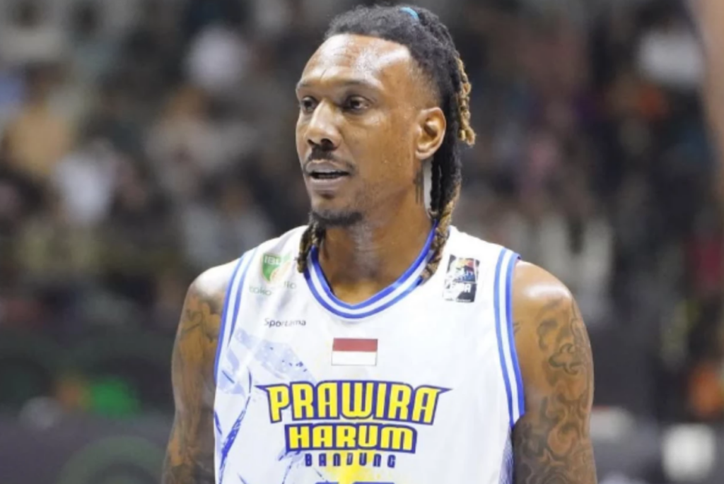 Αμερικανός μπασκετμπολίστας στην Ινδονησία αντιμέτωπος με θανατική ποινή για 132 καραμέλες κάνναβης