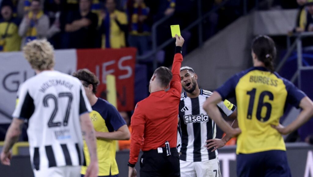 Ο Σνάιντερ «σφυρίζει» στο Μπαρτσελόνα-Ολυμπιακός