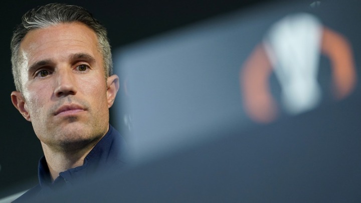 Φαν Πέρσι: «Πρέπει να κερδίσουμε τον Παναθηναϊκό, καλύτερα που δεν είναι ο Μπενίτεθ»