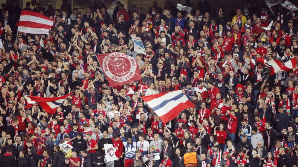 Λιλ: Κινείται νομικά εναντίον οπαδών της για ρατσιστικές συμπεριφορές