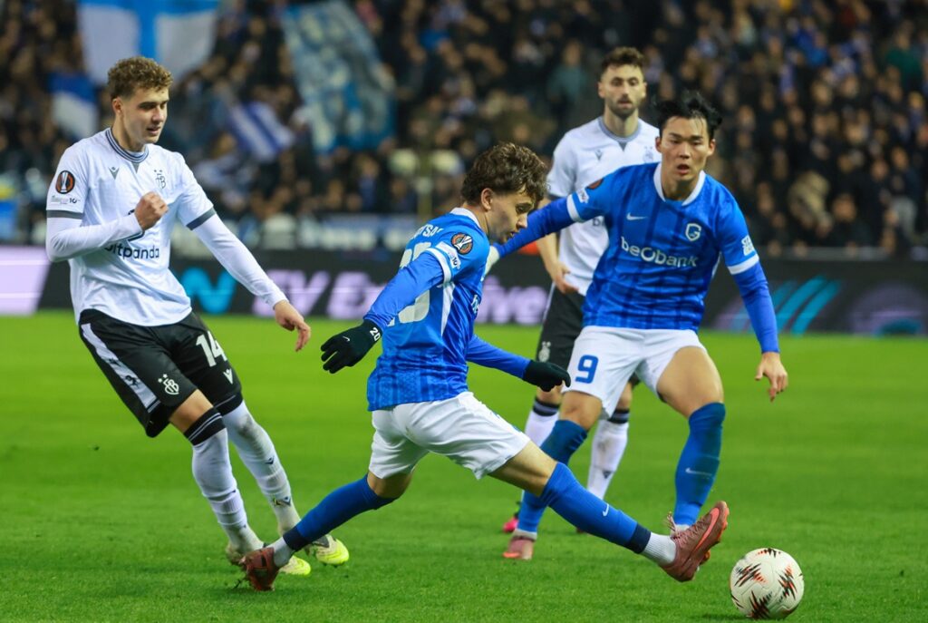 Τεράστιος Καρέτσας: Βρήκε δίχτυα κόντρα στην Βασιλεία και τον αποθέωσε η UEFA (+vid)