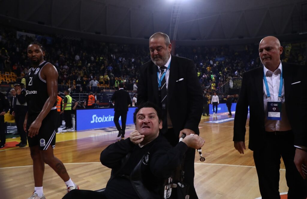 ΠΑΟΚ: Οι πανηγυρισμοί των παικτών με τον μικρό Γιαννάκη για τη νίκη επί του Άρη (+vid)