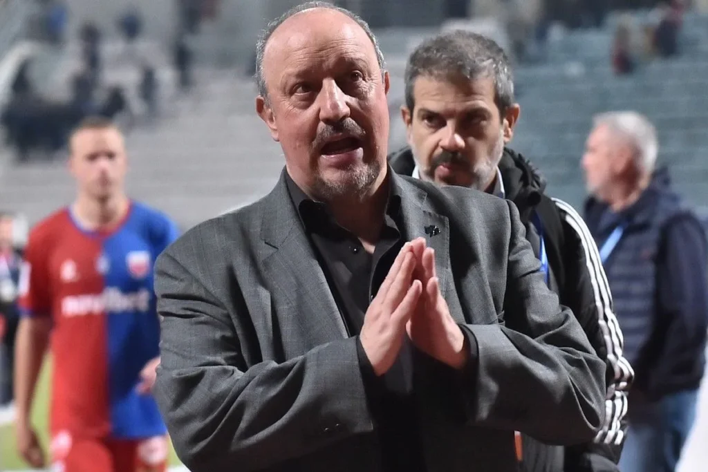 Απίστευτο σκηνικό: Ο Μπενίτεθ ζήτησε συγνώμη από τους οπαδούς της ομάδας μετά την ήττα