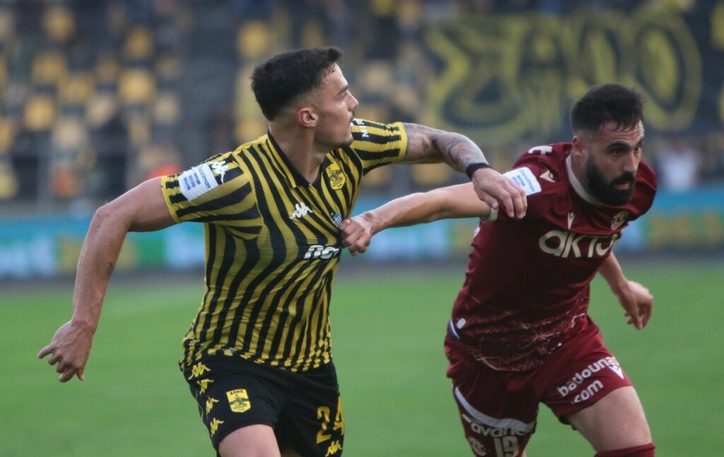 Άρης-Αστέρας Τρίπολης 0-0: Λευκή ισοπαλία παρά την κόκκινη και τα δοκάρια