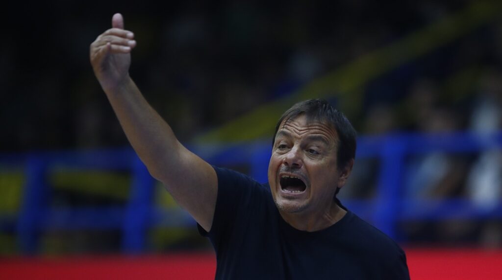 Αταμάν: «Κάναμε καλό παιχνίδι» – Τι απάντησε για την απόκτηση σέντερ