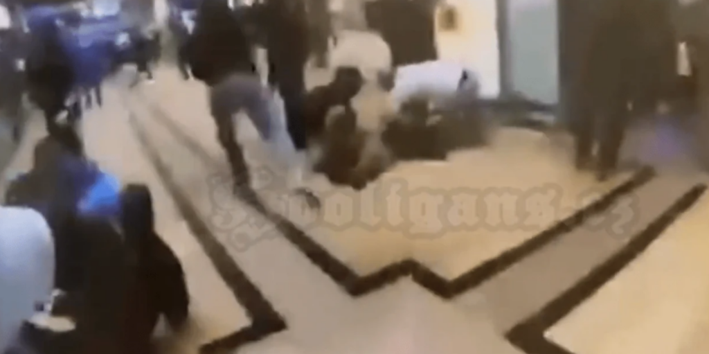 Χαμός στη Γερμανία: Πάνω από 300 οπαδοί των Ντόρτμουντ και Σάλκε πιάστηκαν στα χέρια